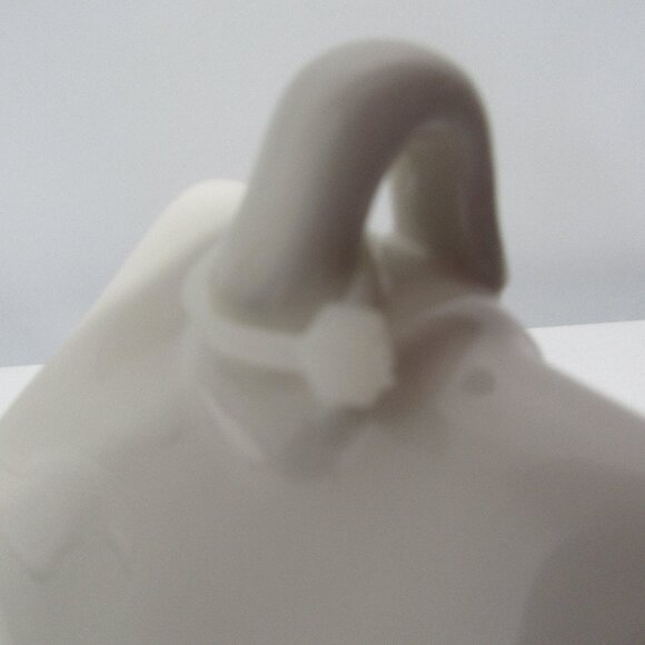 NEW! Rae Dunn Ceramic Birdhouse Salt Cellar - Picture 4 of 4